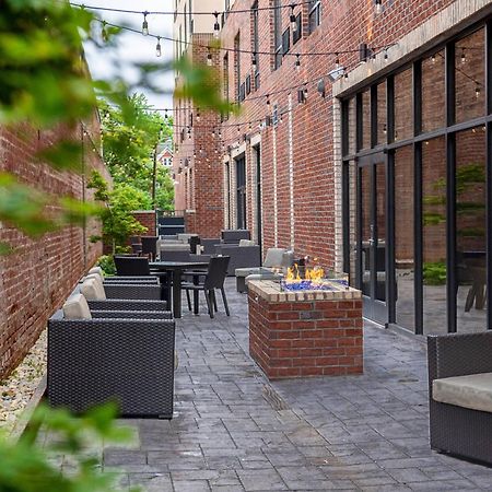 Courtyard Winston-Salem Downtown Hotel Ngoại thất bức ảnh