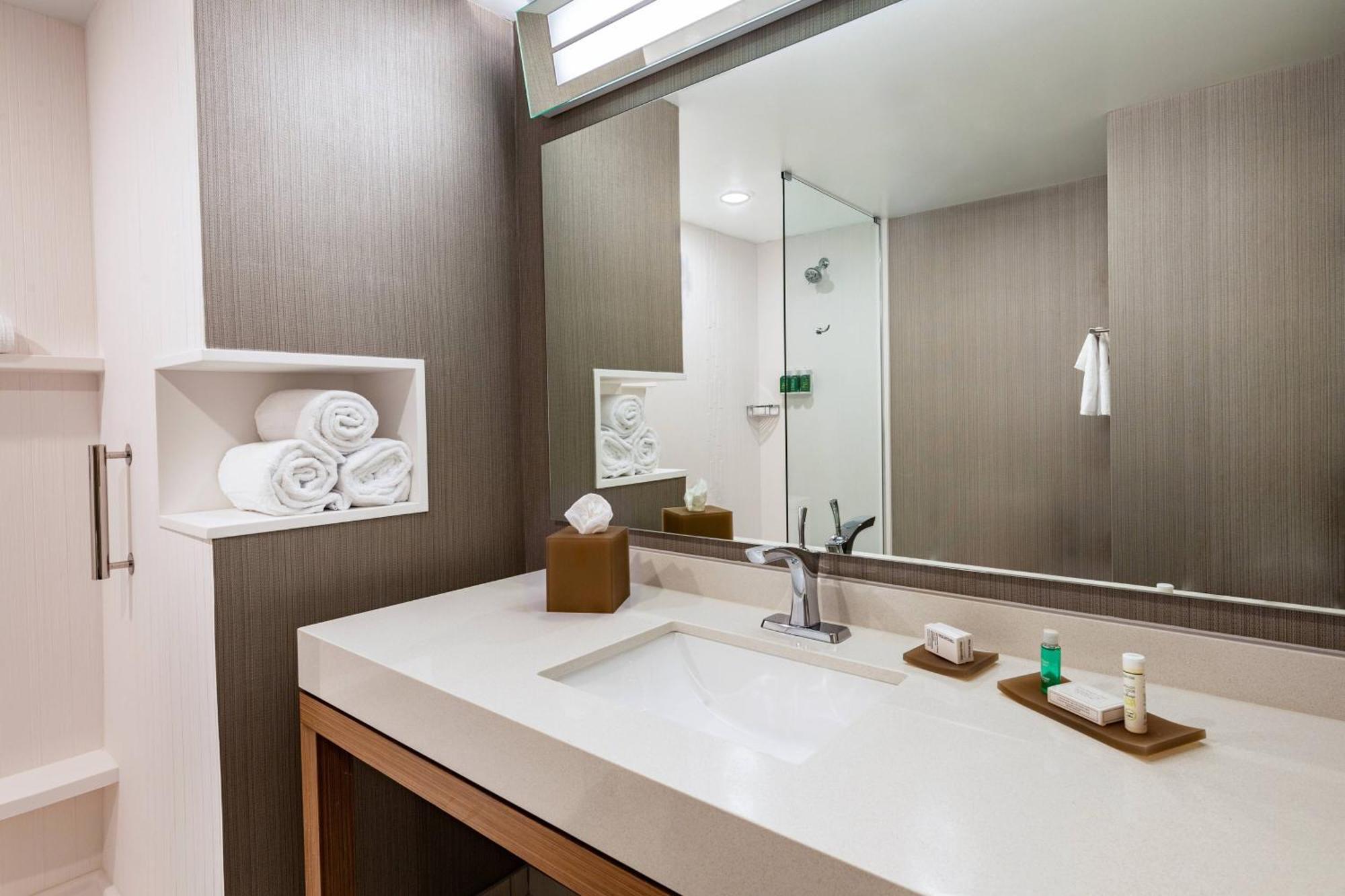 Courtyard Winston-Salem Downtown Hotel Ngoại thất bức ảnh